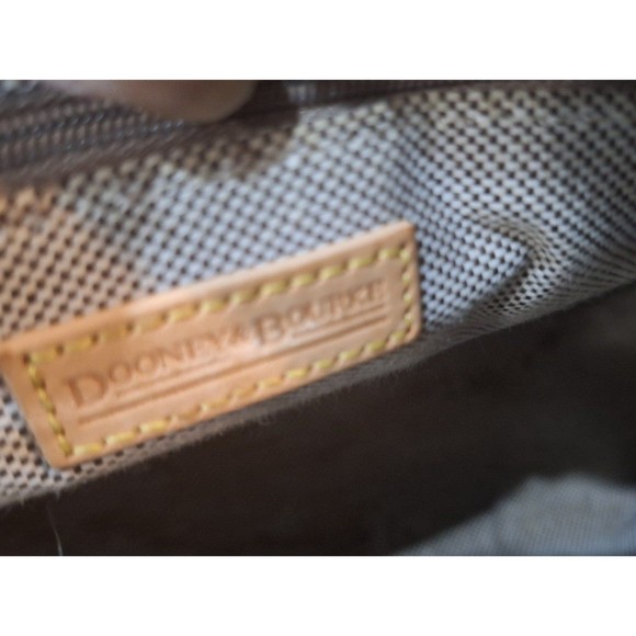 Dooney & Bourke Red Pebbled Leather Handbag Removable Strap - Picture 12 of 12